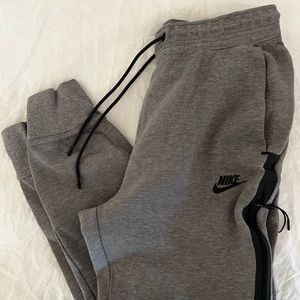 Nike Tech-Fleece Joggers
